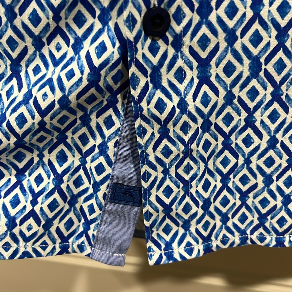 Tommy Bahama Big & Tall Diamond Tides Silk Camp Shirt - Picture 3 of 4